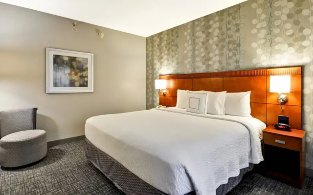 1 Bedroom Mobility Accessible Double Suite