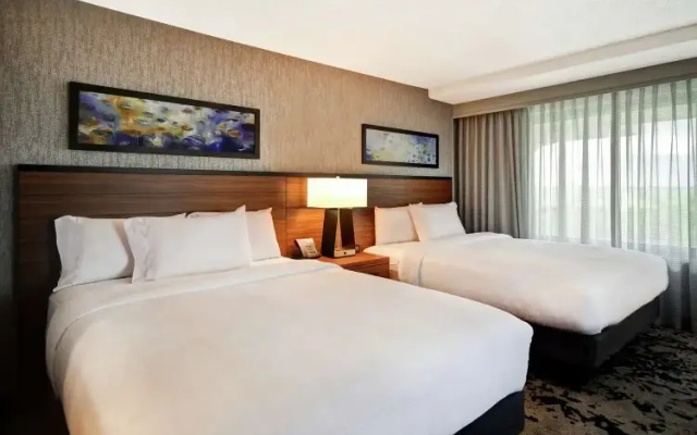 2-room Hearing Accessible Quadruple Suite