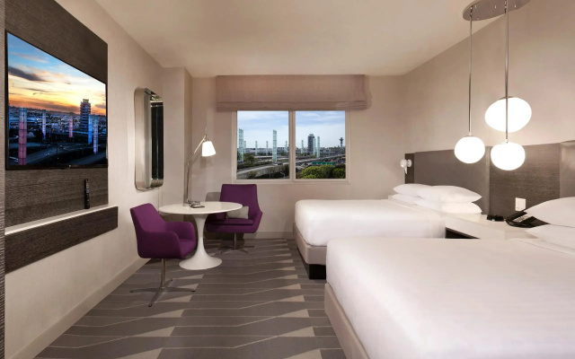 High Floor Twin room with city view