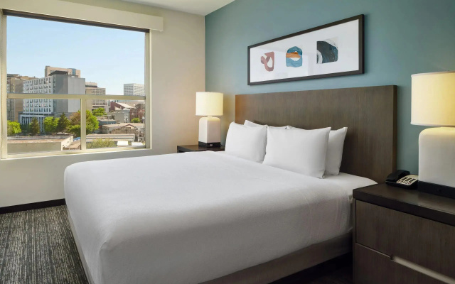 1 Bedroom Accessible Double Suite