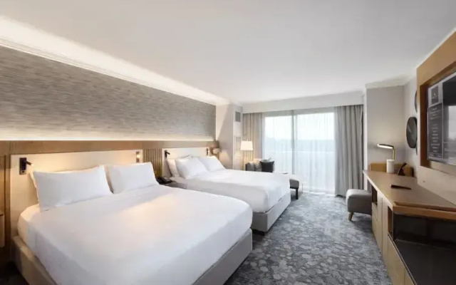Guest Quadruple room with balcony and with Lakefront View