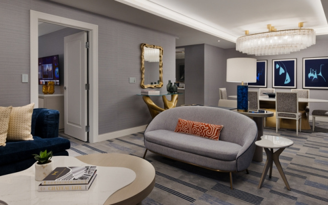 Executive Double Fleur de Lis Suite