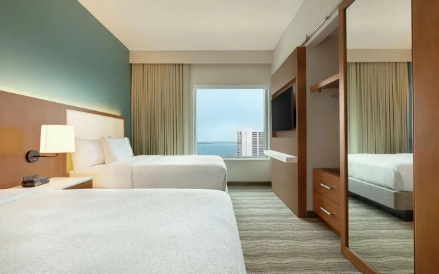 2 Room Hearing Accessible Suite
