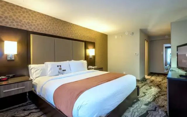Corner Double Junior Suite