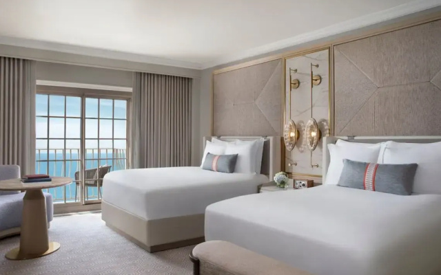 Large room oceanfront