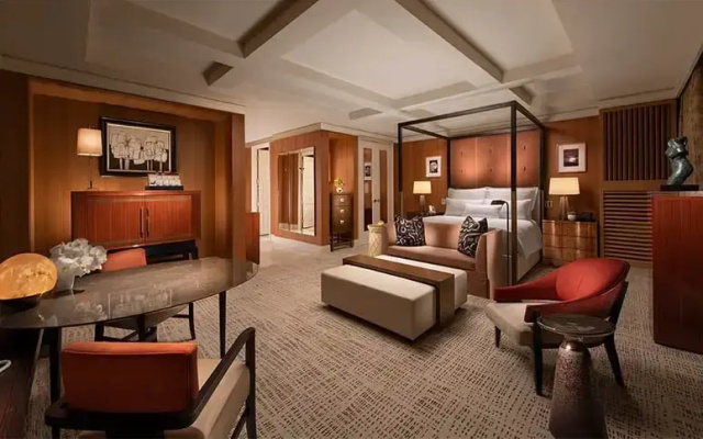 Executive Wynn Double Tower Suite