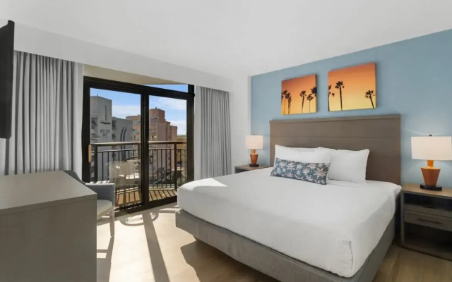 3 Bedrooms South Tower Deluxe Condo with partial ocean view