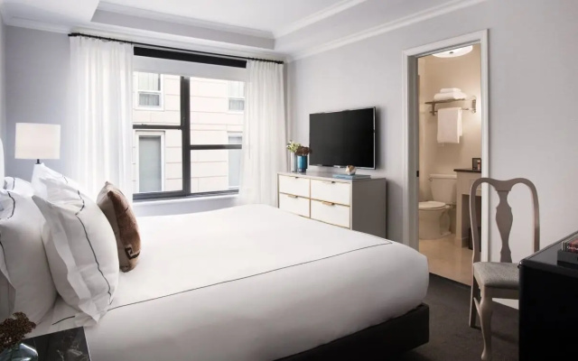 Deluxe Guest room with city view