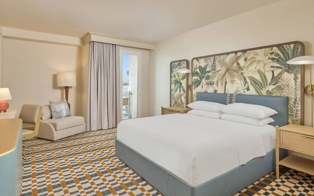 Double room with city view