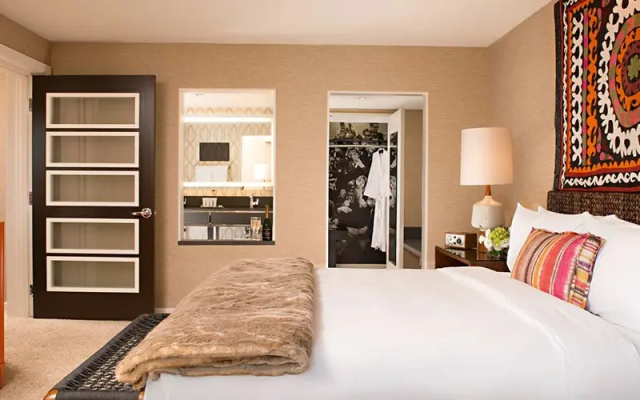 James Double Suite