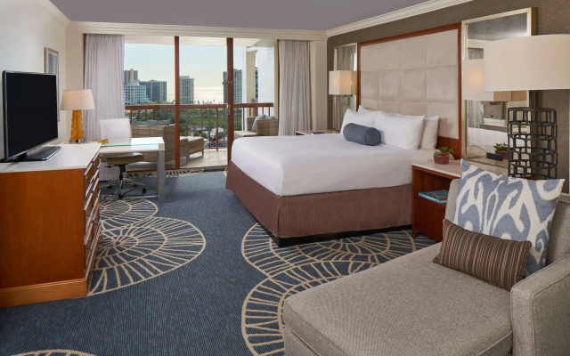 Room with balcony and with gulf view
