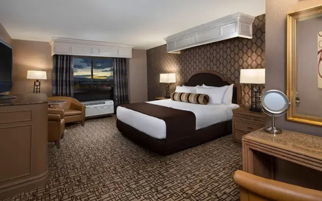 Carson Tower Grand Double room