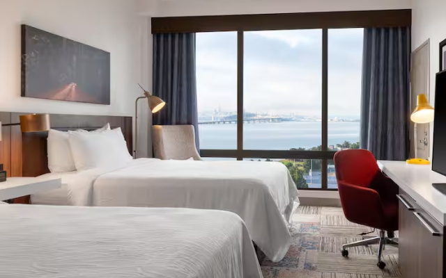 High Floor Twin room with bay view