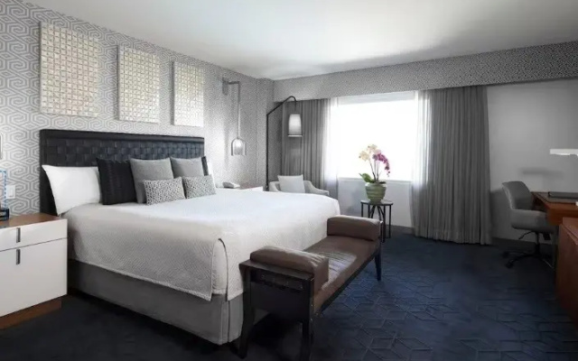 Captain's Presidential Suite