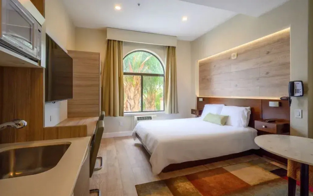 Premium Double Studio