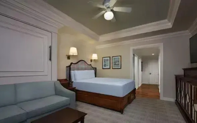 Deluxe Studio
