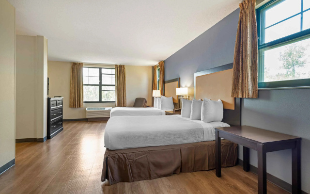 Deluxe Twin Suite