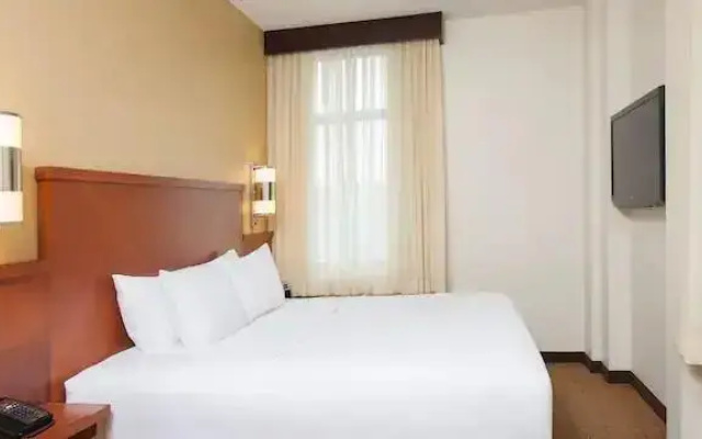 1 Bedroom Double Suite