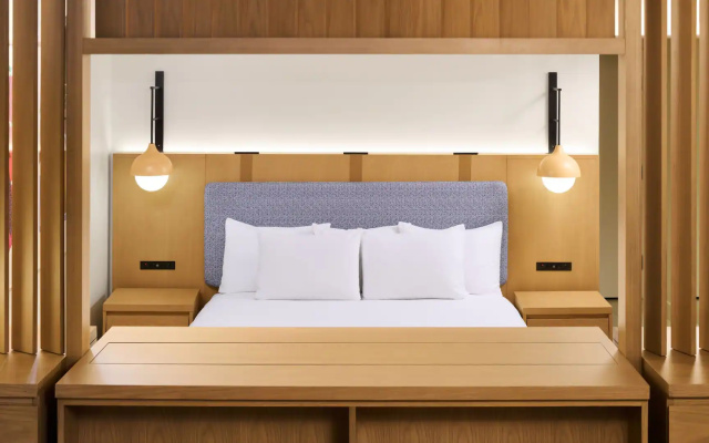 Double Junior Suite with Waikiki city view