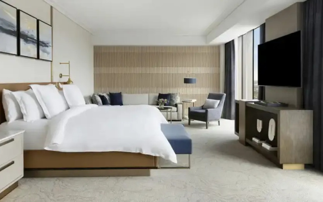Executive Double Suite with river view