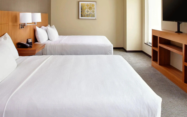 1 Bedroom Accessible Suite