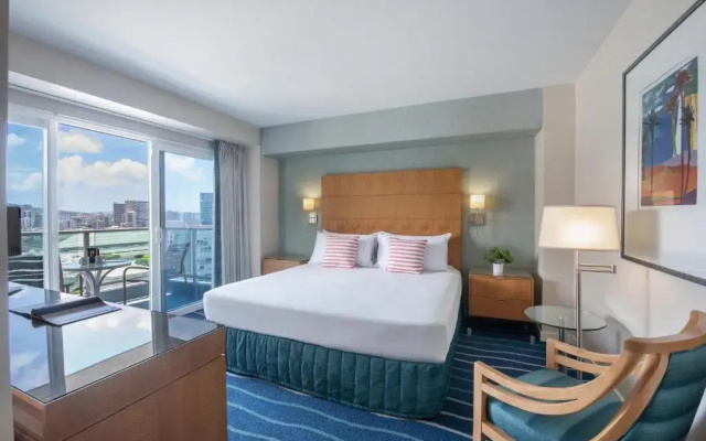 1 Bedroom Suite with mountain view