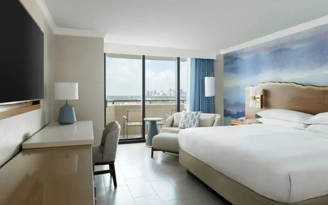 Deluxe Double room with balcony and with intracoastal view