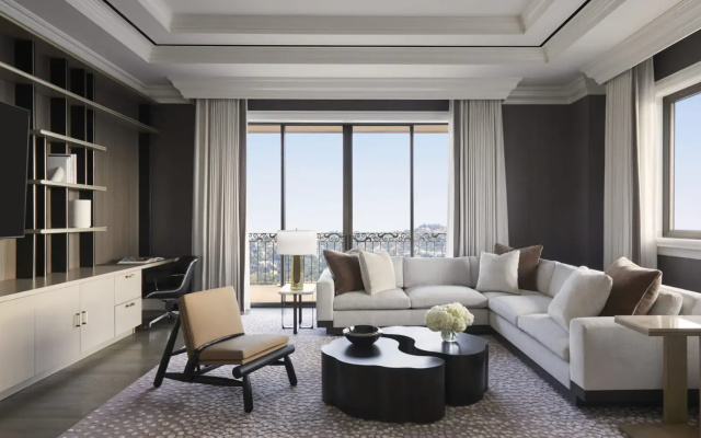 Penthouse Suite