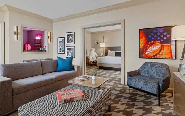 Coca Cola Double Suite