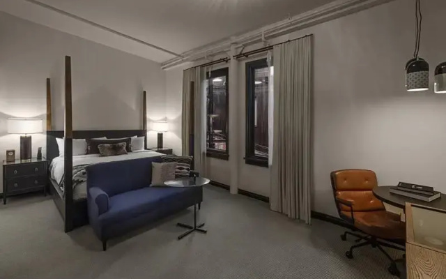 Atrium Junior Suite