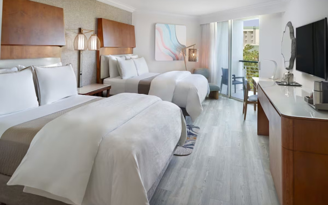 Twin room with balcony and with island view