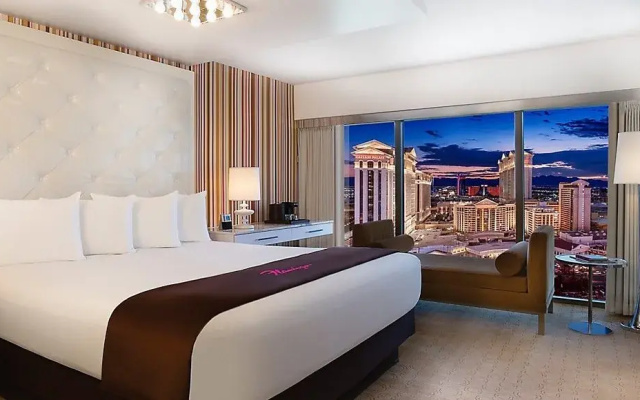 Strip View Double Go room