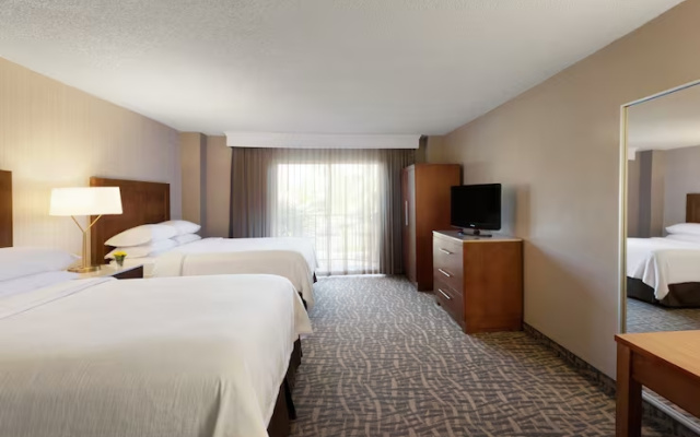 2-room Quadruple Suite with balcony