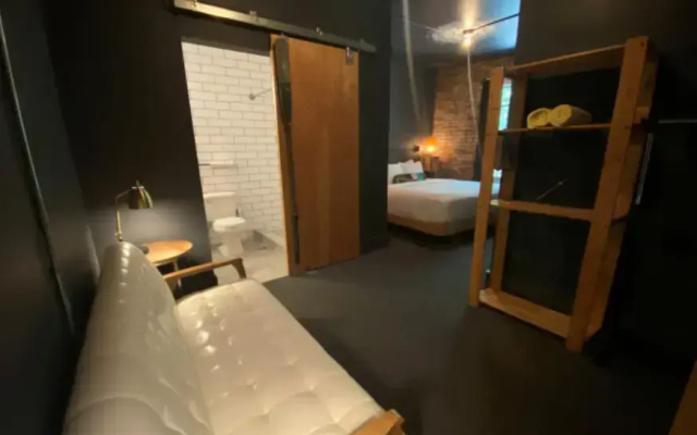 Quadruple Suite
