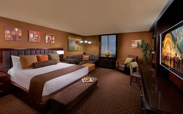 Tranquility Gold Tower Double room