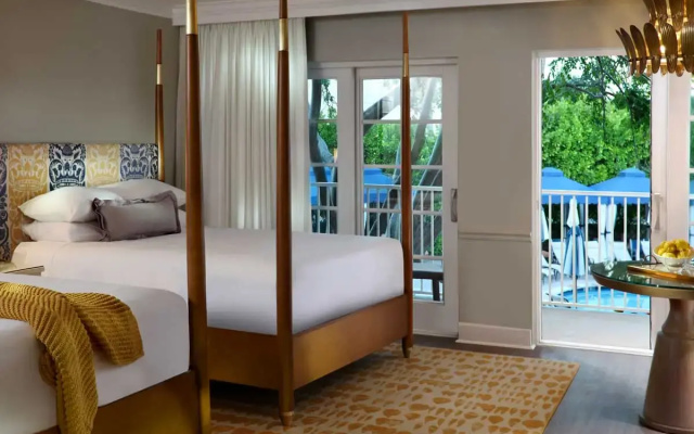 Quadruple room with partial view