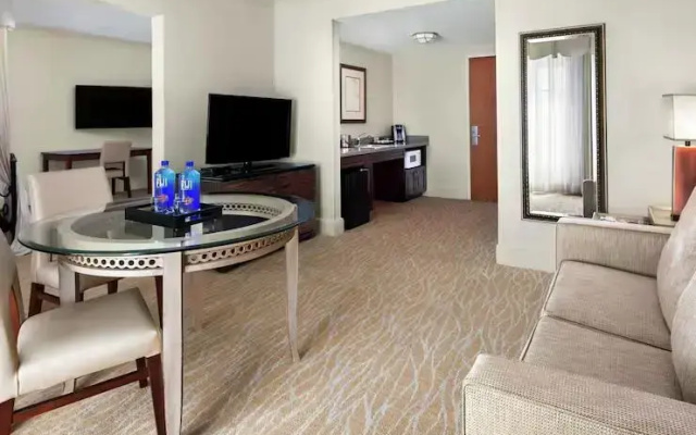 2 Bedrooms Whirlpool Suite