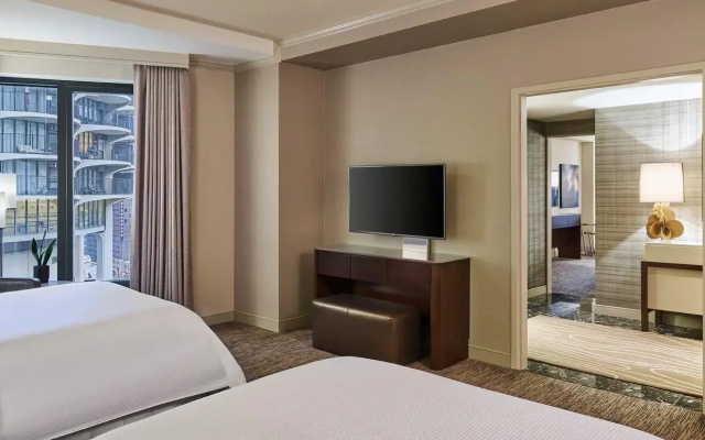 Luxury Quadruple Suite