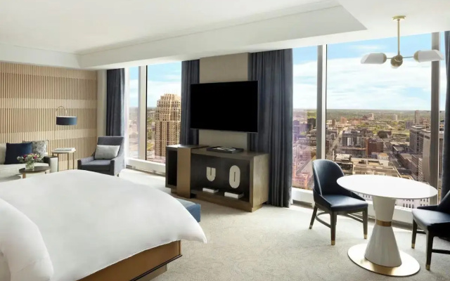 2 Bedrooms Executive Corner Suite