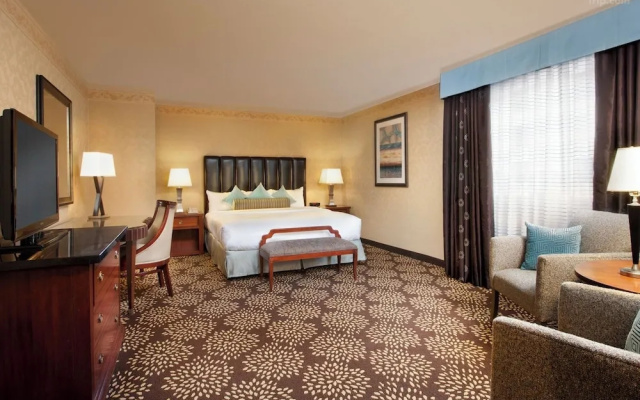 Casino Tower Deluxe Double Suite