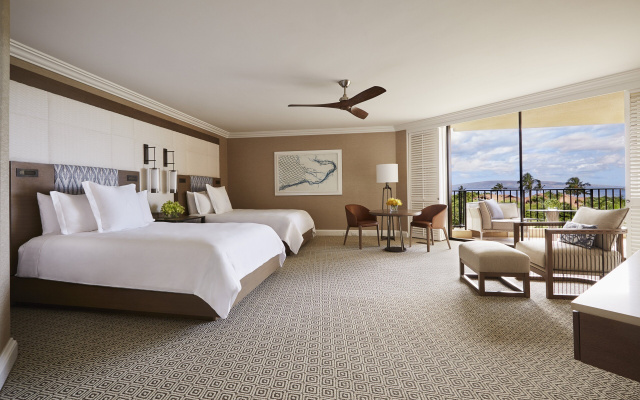 Twin room with ocean view
