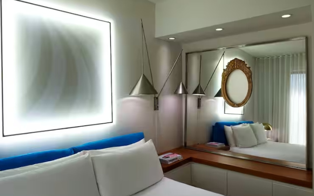 Mobility/Hearing Accessible Double Studio Suite with balcony