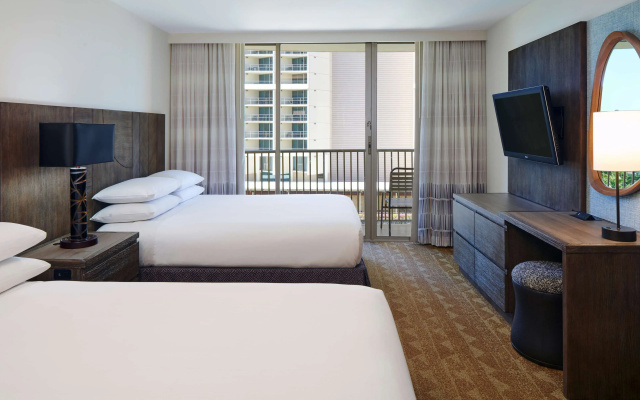 2 Bedrooms WAIKIKI Suite with city view
