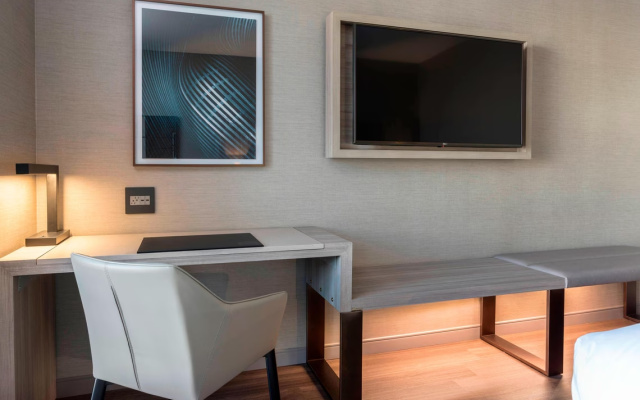1 Bedroom Accessible Double Suite