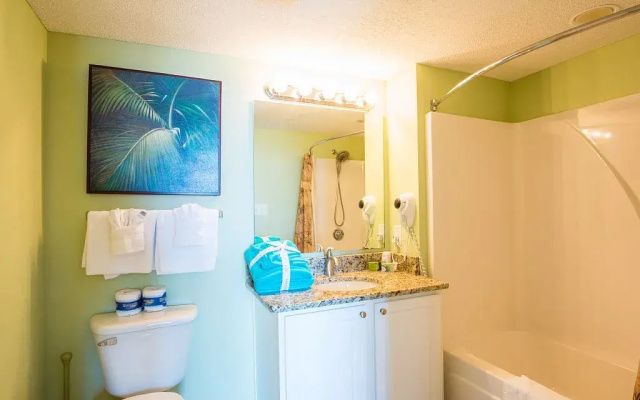 photo 4 of Oceanfront  Condo 2 BR - DRC 687