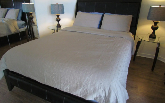 photo 3 of Romantic Studio with Bay View