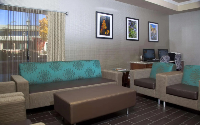 photo 2 of Hampton Inn Grand Junction