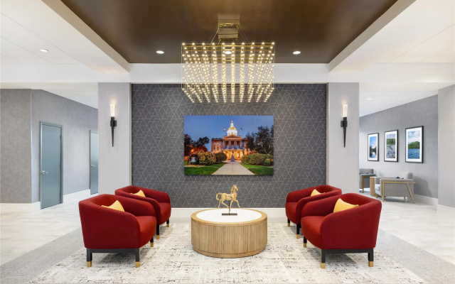 photo 2 of Holiday Inn Concord