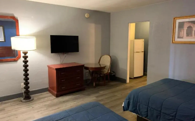 photo 5 of City Center Motel