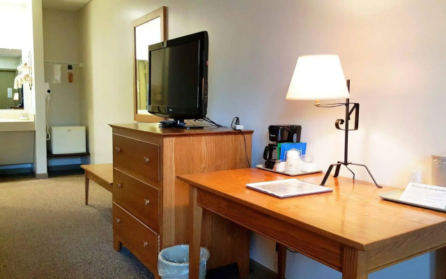 photo 5 of Lodging on the Square